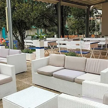Franca 2* Λινιάνο Σαμπιαντόρο